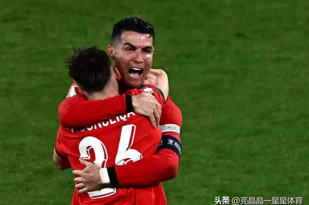 包含欧洲足球联赛：强队之间的硬仗即将打响的词条