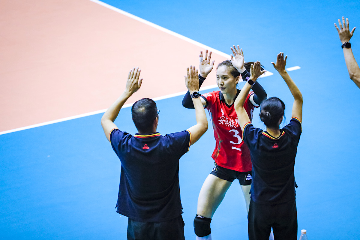 关于郑州大学生女足豪取六连胜,领跑校园足球联赛的信息 关于郑州大学生女足豪取六连胜,领跑校园足球联赛的信息